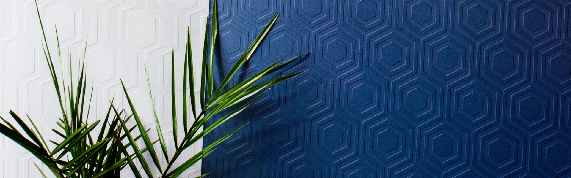 Обои под покраску Anaglypta Luxury Hive RD5671 фото в интерьере